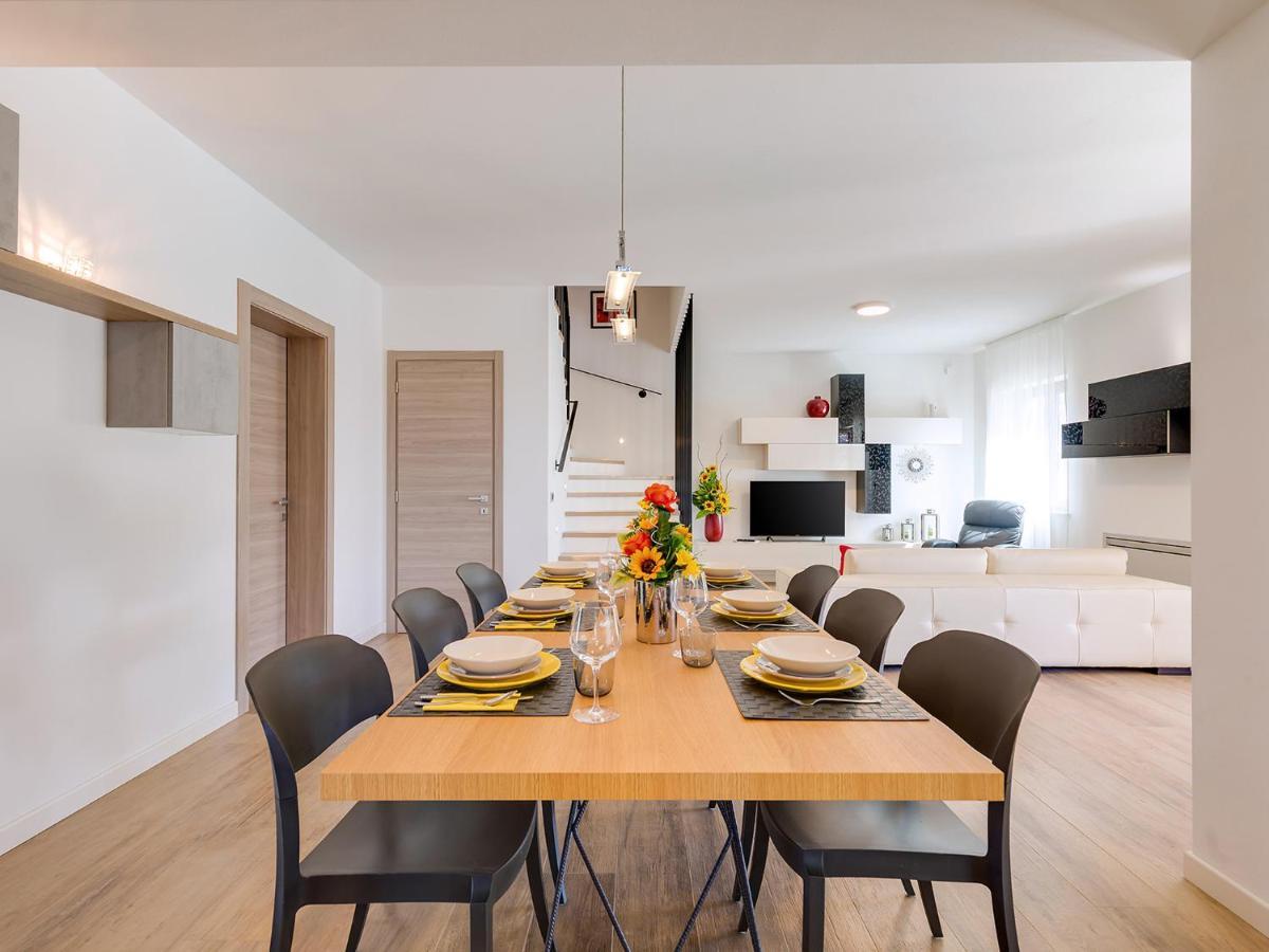 Villa Flora Vabriga Tar-Vabriga Buitenkant foto